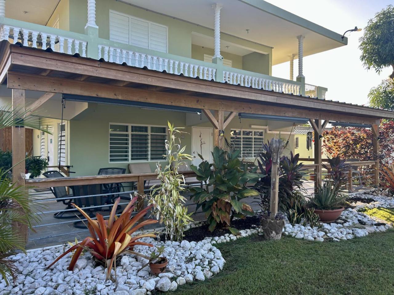 Unit Facing Steps Beach And With Close Beach Access Rincon Luaran gambar